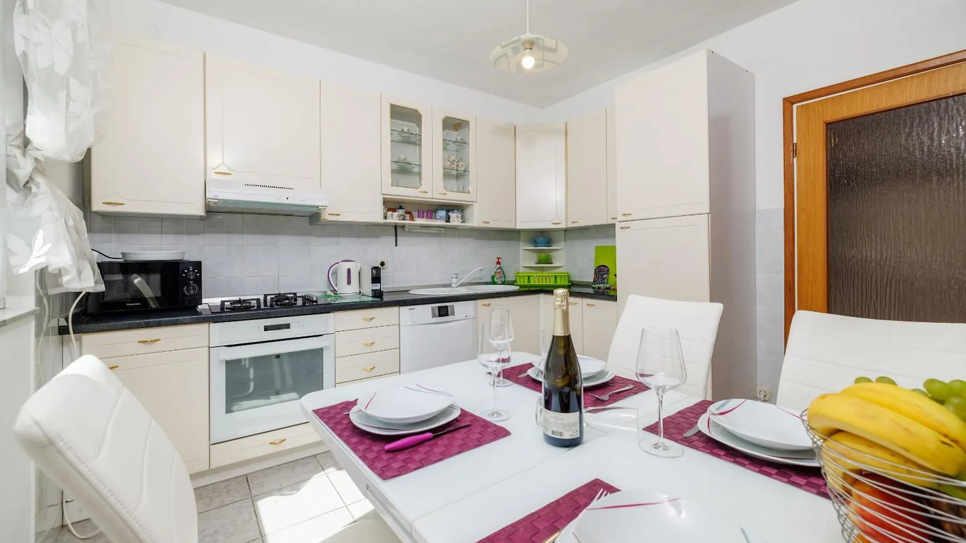 Apartments Tanya Banjol 0*,