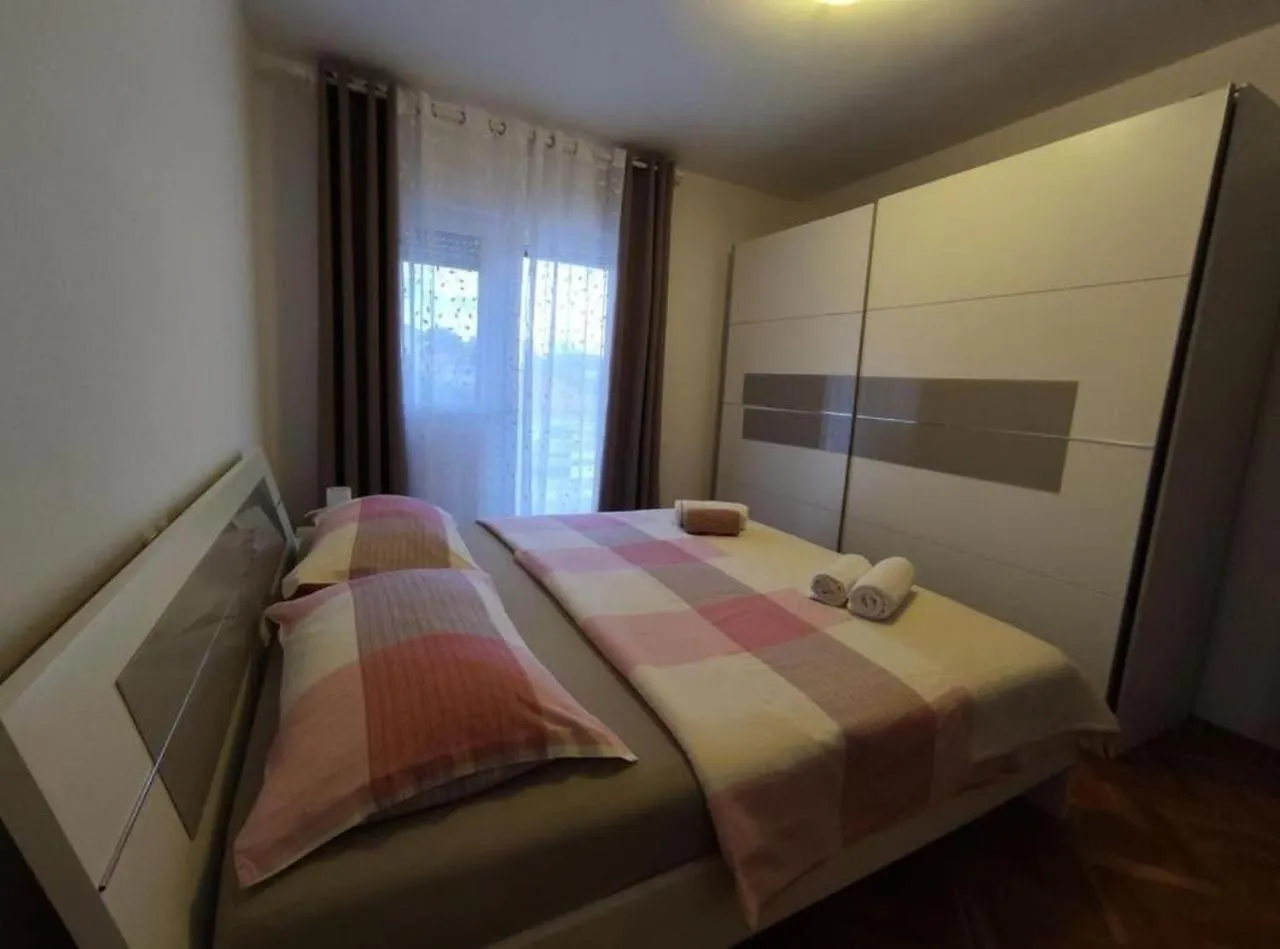 Apartments Tanya Banjol